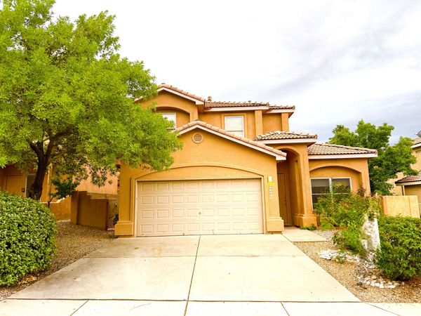 9228 Bluewood Lane NE, Albuquerque, NM 87122