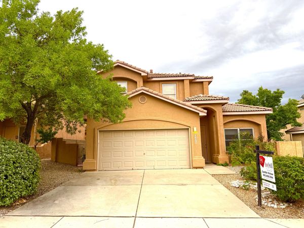9228 Bluewood Lane NE, Albuquerque, NM 87122