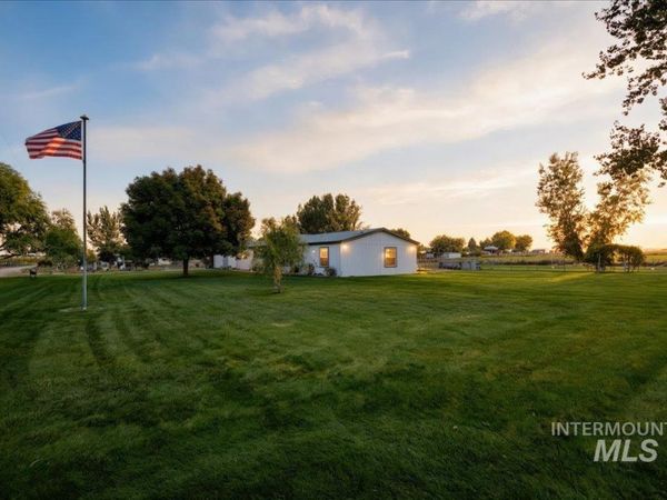 32400 Nichol Lane, Parma, ID 83660
