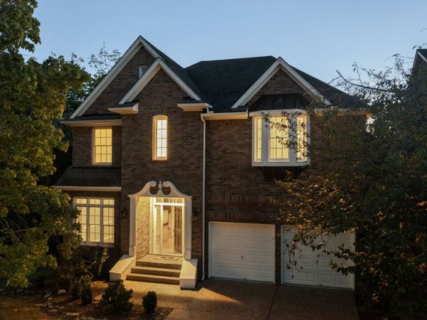 1109 Black Cherry Ct, Nashville, TN 37215