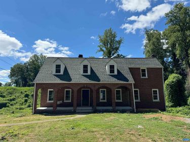 528 VALLEY RD , Charlottesville, VA 22903