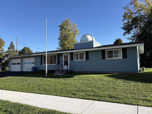 733 Hedin Avenue, Ironwood, MI 49938