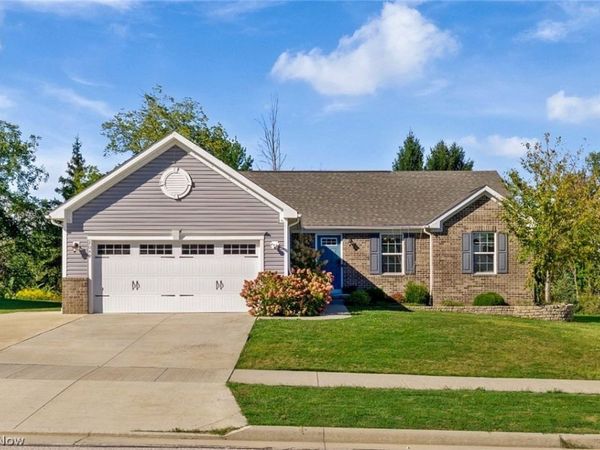 2049 W Woodland Drive , Akron, OH 44313