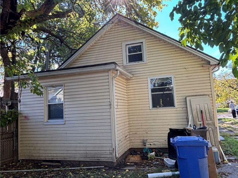 6812 Lawn Avenue, Cleveland, OH 44102 Photo 20