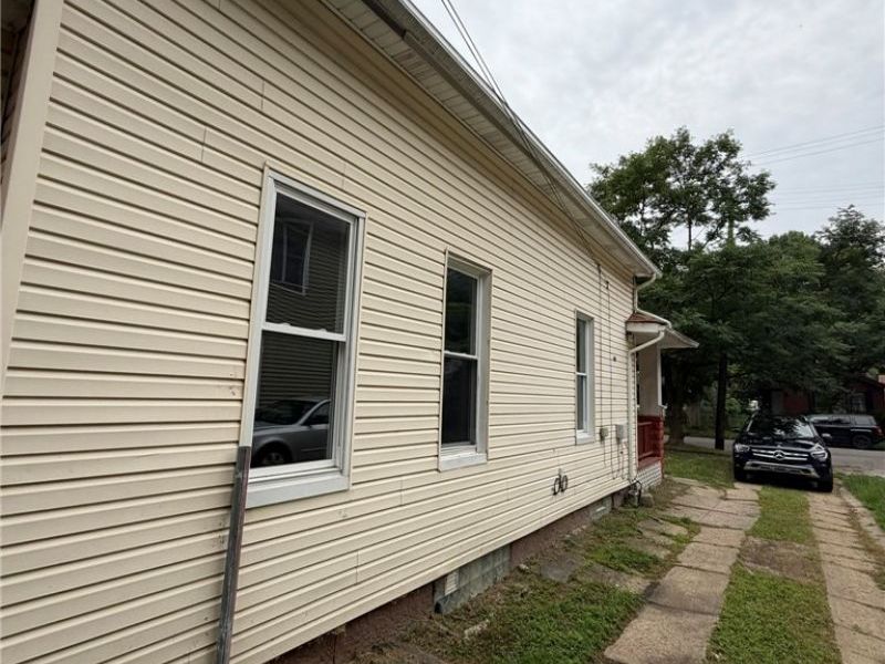 6812 Lawn Avenue, Cleveland, OH 44102 Photo 27