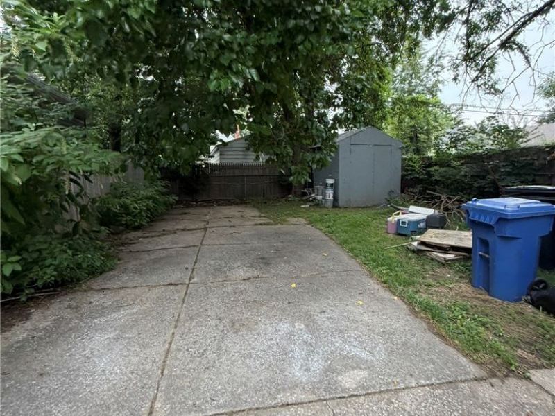 6812 Lawn Avenue, Cleveland, OH 44102 Photo 28
