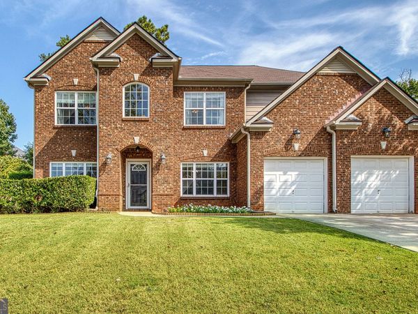 10 Stonebridge Pass, Newnan, GA 30265