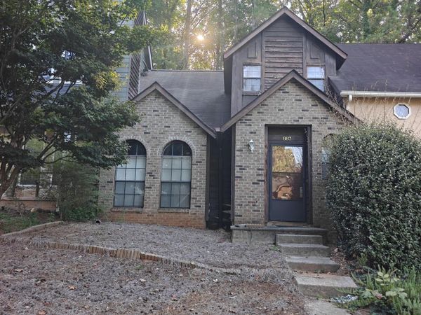 887 Brandy Oaks Lane, Stone Mountain, GA 30088