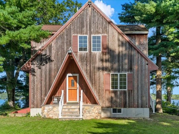 22 Langlois Pines, Lakeville, MA 02347