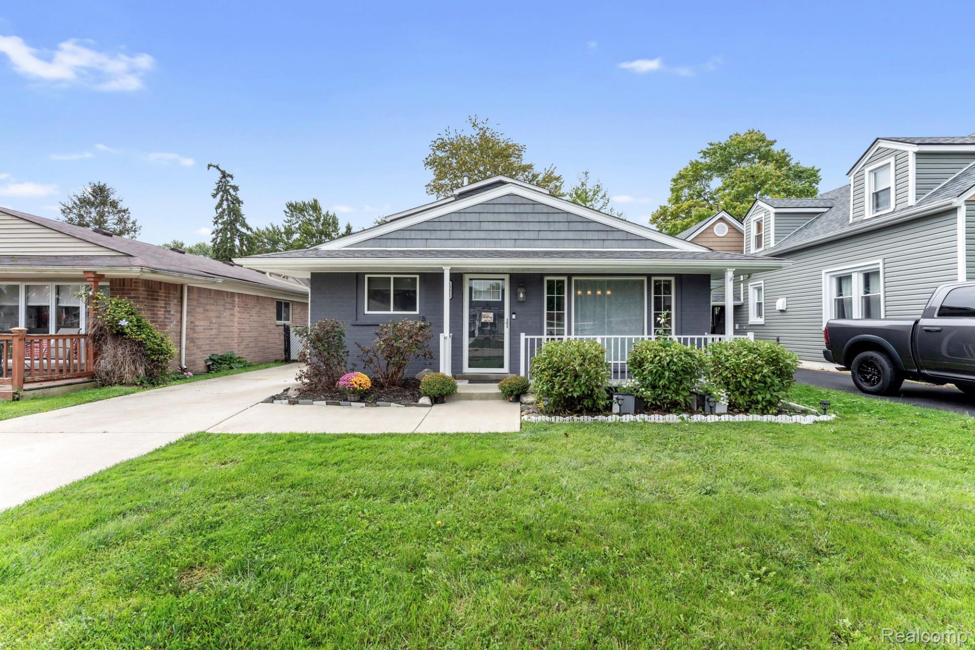 13415 Gerald Street, Gibraltar, Mi 48173 Main Photo