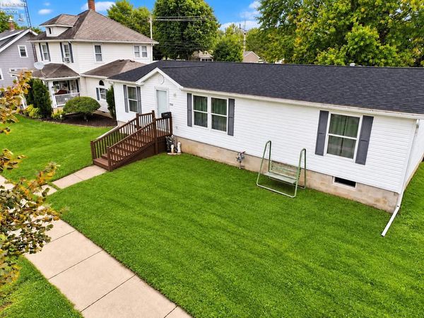 725 N fifth Street, Fremont, OH 43420