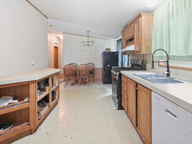 725 N fifth Street, Fremont, OH 43420 Photo 3