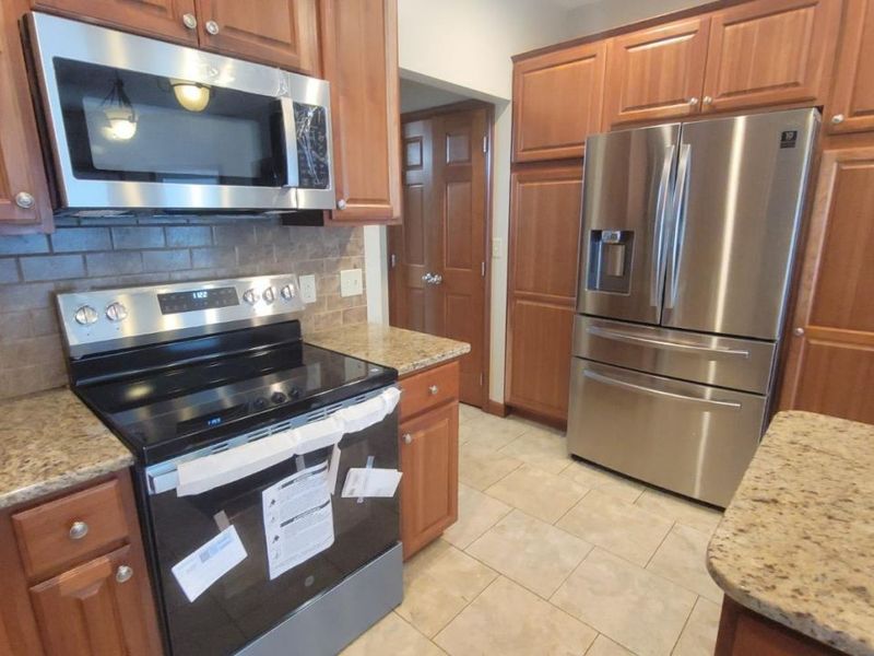 33 Ponds Side Drive, Fremont, OH 43420 Photo 22