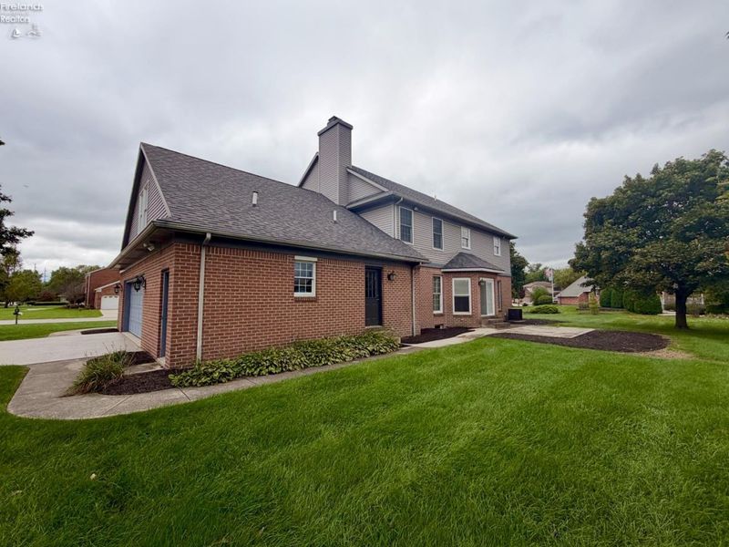 33 Ponds Side Drive, Fremont, OH 43420 Photo 89