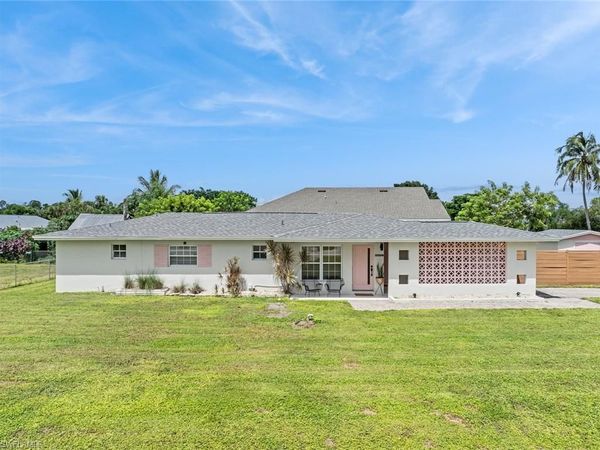 8071 San Carlos BLVD , FORT MYERS, FL 33967