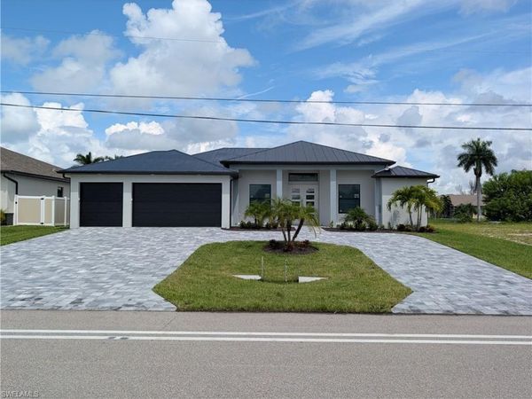 155 Aviation PKWY , CAPE CORAL, FL 33904