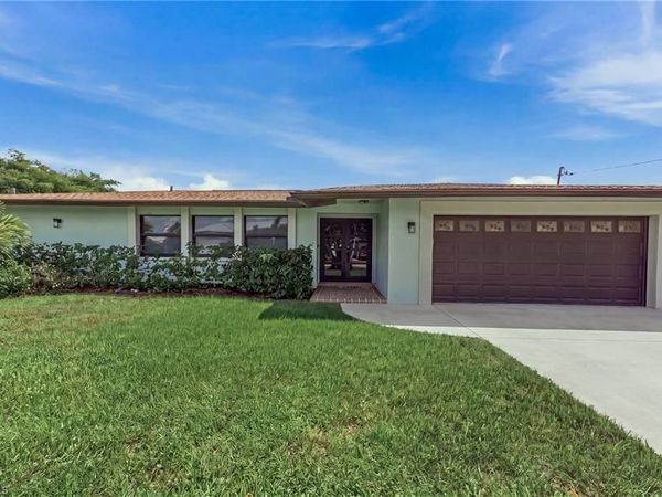 1928 SE 15th TER , CAPE CORAL, FL 33990