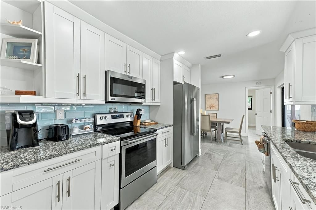 1928 SE 15th Ter , Cape Coral, FL 33990 Photo