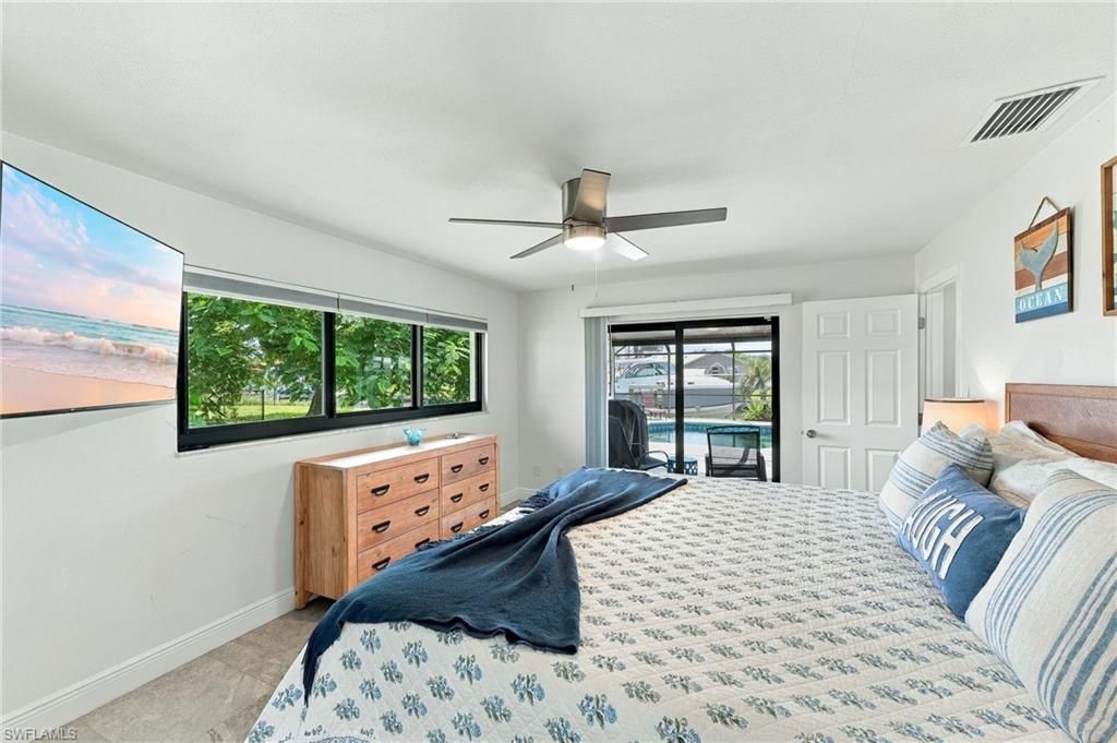 1928 SE 15th Ter , Cape Coral, FL 33990 Photo