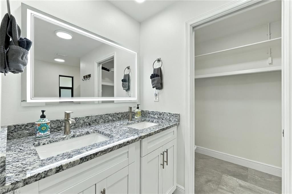 1928 SE 15th Ter , Cape Coral, FL 33990 Photo