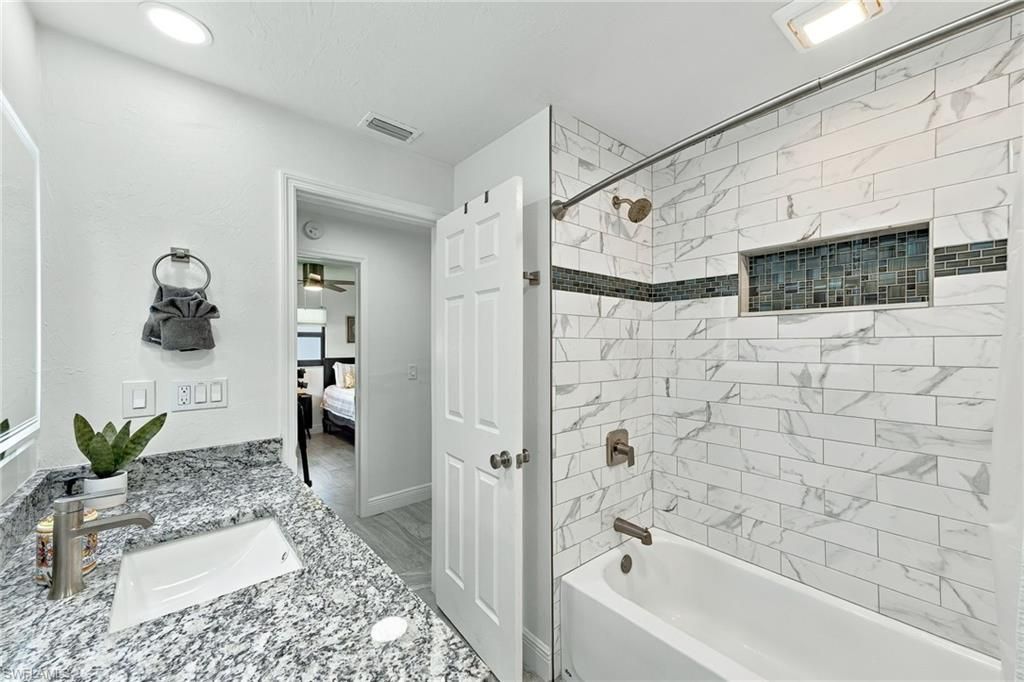 1928 SE 15th Ter , Cape Coral, FL 33990 Photo