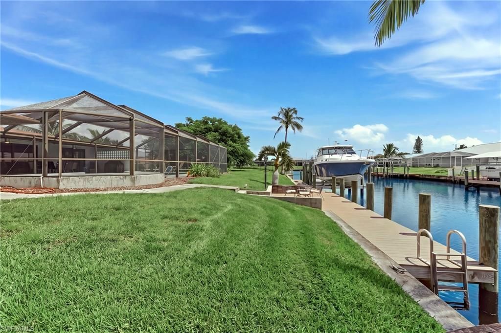 1928 SE 15th Ter , Cape Coral, FL 33990 Photo