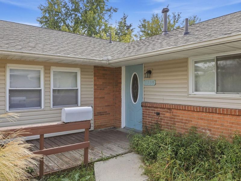 1739 Pickering Drive , Reynoldsburg, OH 43068 Photo 4