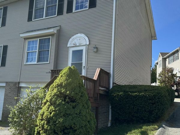8 Briarwood Way , Clarks Summit, PA 18411