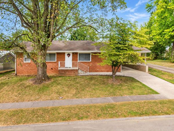 1208 Stratford Drive, Boonville, IN 47601