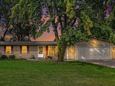 475 N Benton, Millersburg, IN 46543