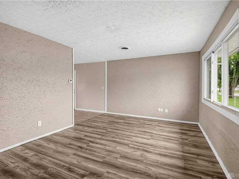 859 Flintridge Drive, Fairborn, OH 45324 Photo 8