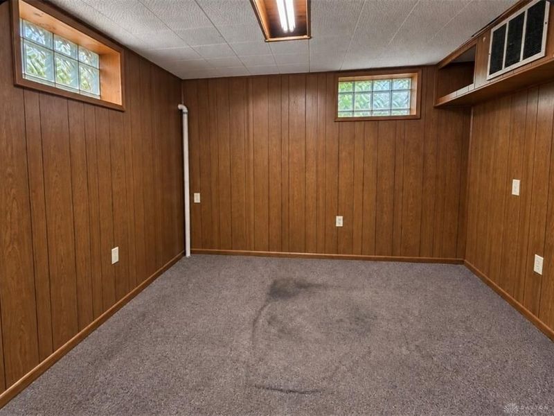 5784 Enright Avenue, Riverside, OH 45431 Photo 16