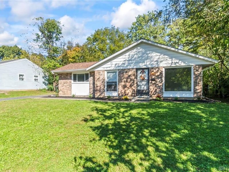 914 Greenheart Drive, New Carlisle, OH 45344 Photo 2