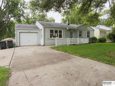 7015 Western Avenue, Omaha, NE 68132