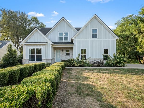2106 Windsor St, Murfreesboro, TN 37130