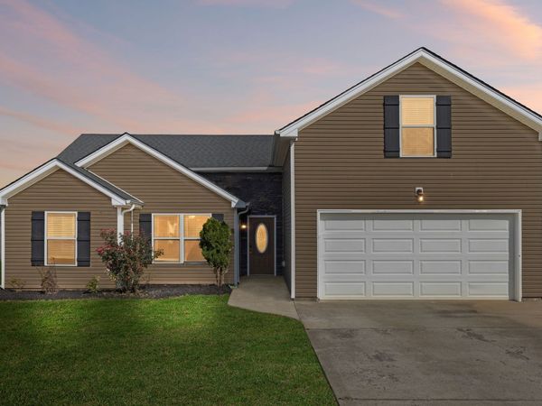 1115 Freedom Dr , Clarksville, TN 37042