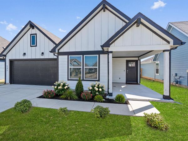 131 Aransas River RD, Hutto, TX 78634