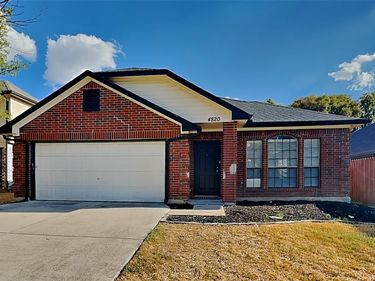 4820 Ashton Avenue, Fort Worth, TX 76137