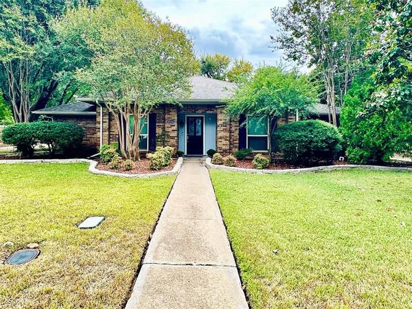 1714 Cornwall Lane, Sachse, TX 75048
