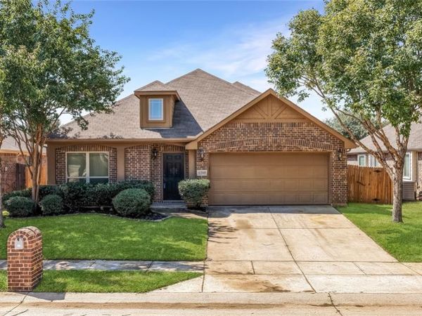1208 Ponderosa Drive, Aubrey, TX 76227