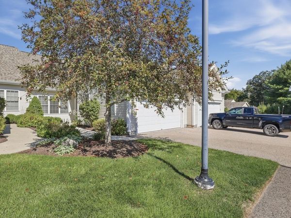 4 Blossom Tree Drive, Unit 4, Shrewsbury, MA 01545