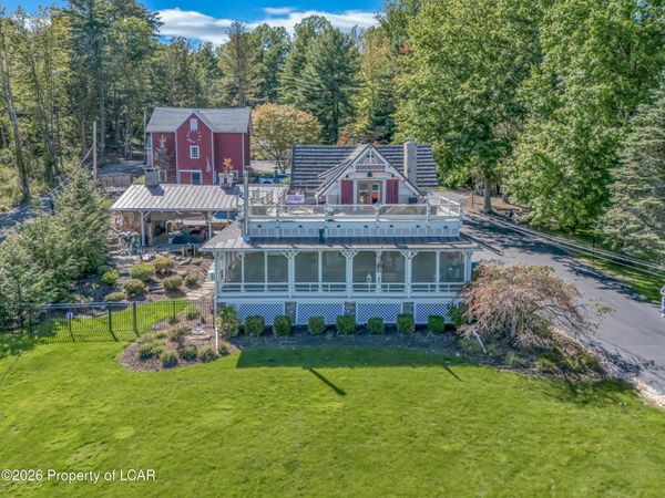 2633 Lakeside , Harveys Lake, PA 18618