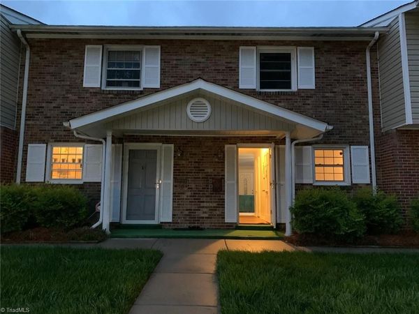 101 Oxford Place , Unit 17, High Point, NC 27262
