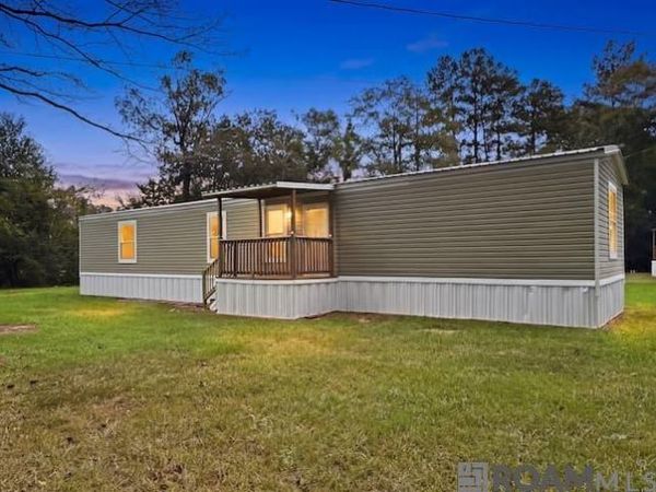 13740 Henry Dr, Denham Springs, LA 70726