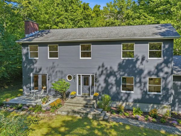 2 Durmo Road, New Paltz, NY 12561