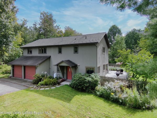 891 Old Post Road, New Paltz, NY 12561
