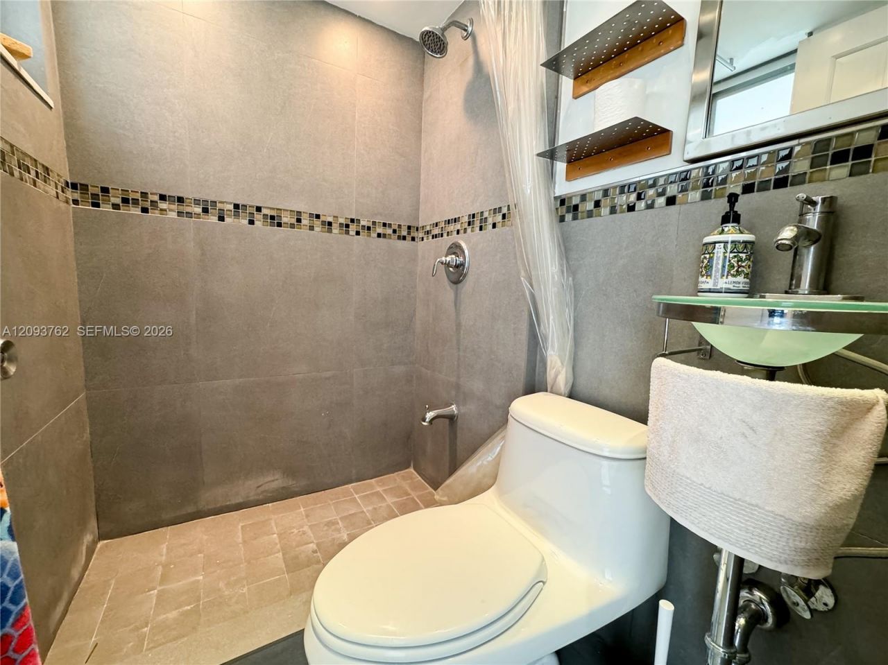 220 Washington Ave , Unit 4B, Miami Beach, FL 33139 Photo