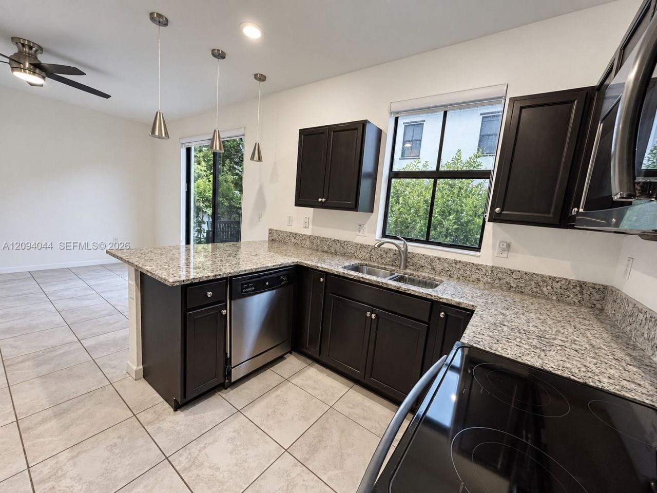 10306 W 33rd Ln , Hialeah, FL 33018 Photo