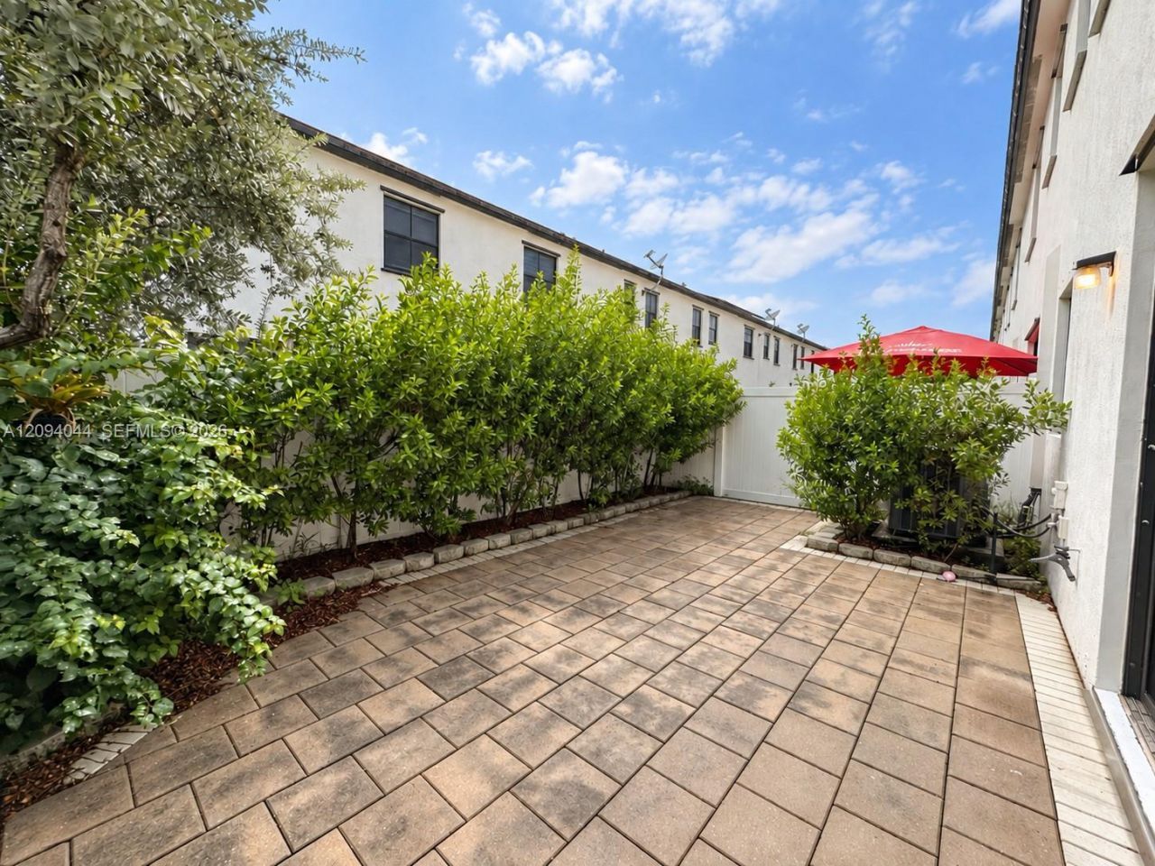 10306 W 33rd Ln , Hialeah, FL 33018 Photo