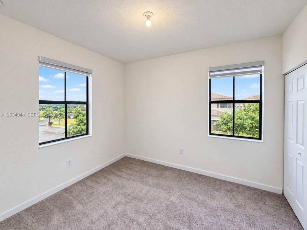 10306 W 33rd Ln , Hialeah, FL 33018 Photo